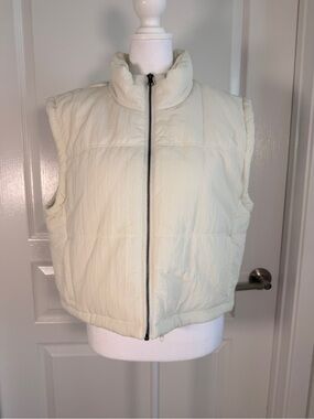 Lightweight Cream Quilted Puffer Vest with Stand Collar